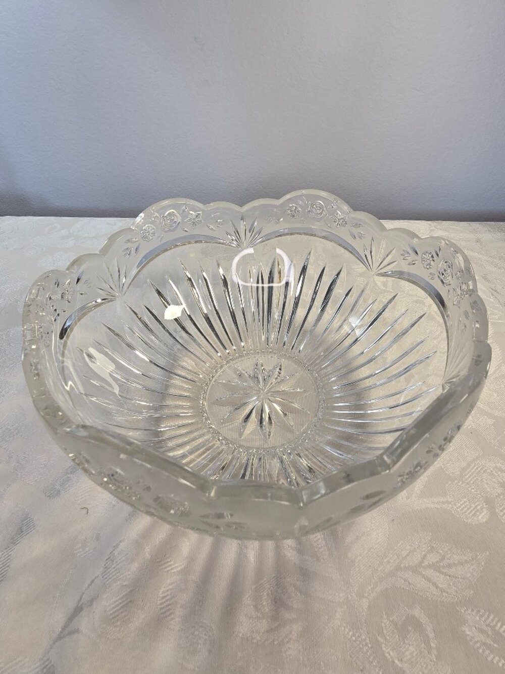 Oneida Crystal "Southern Garden" Scalloped Satin Edge Bowl Germany